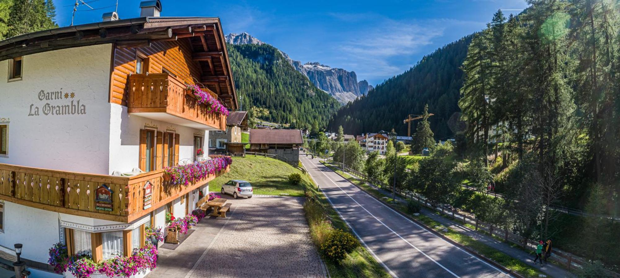 Garni La Grambla Hotel Selva di Val Gardena Exterior foto