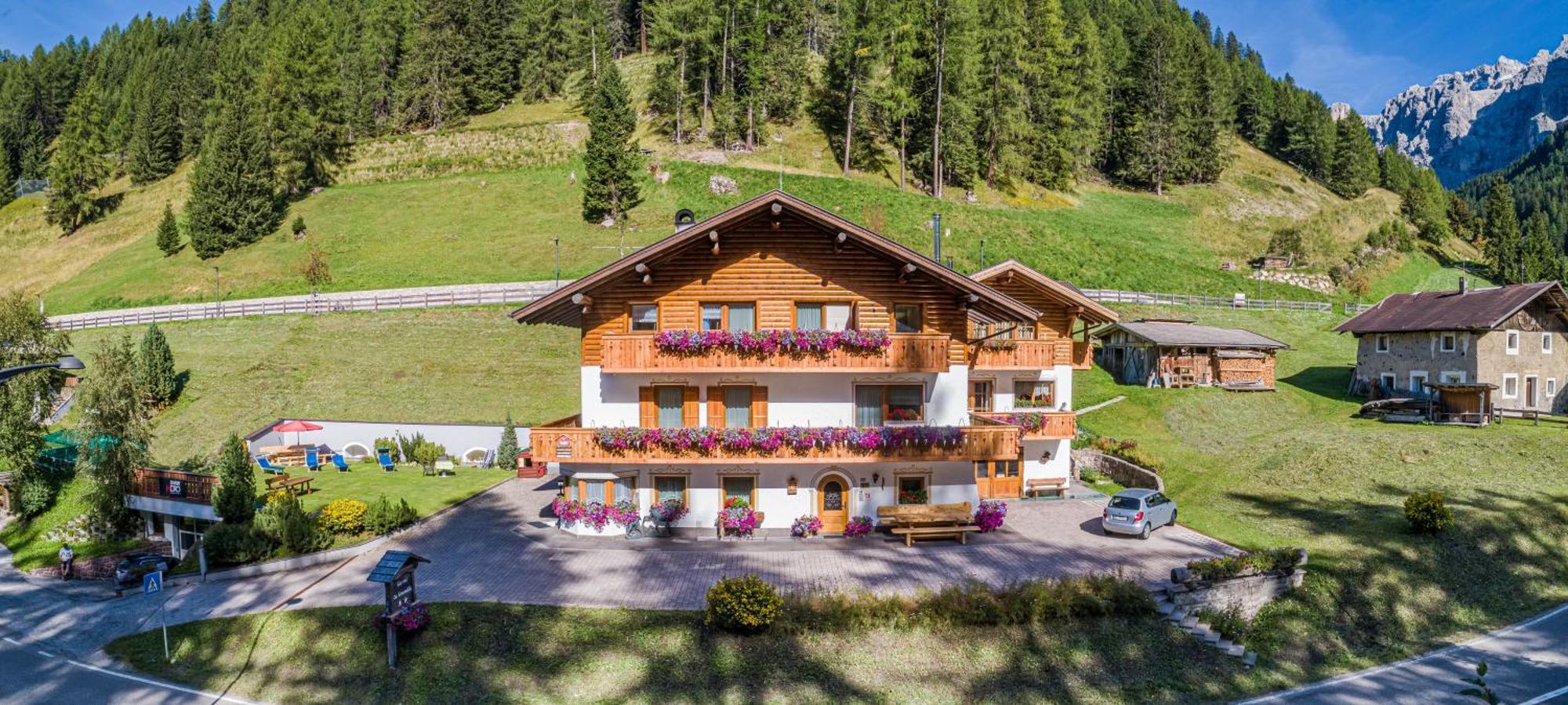 Garni La Grambla Hotel Selva di Val Gardena Exterior foto